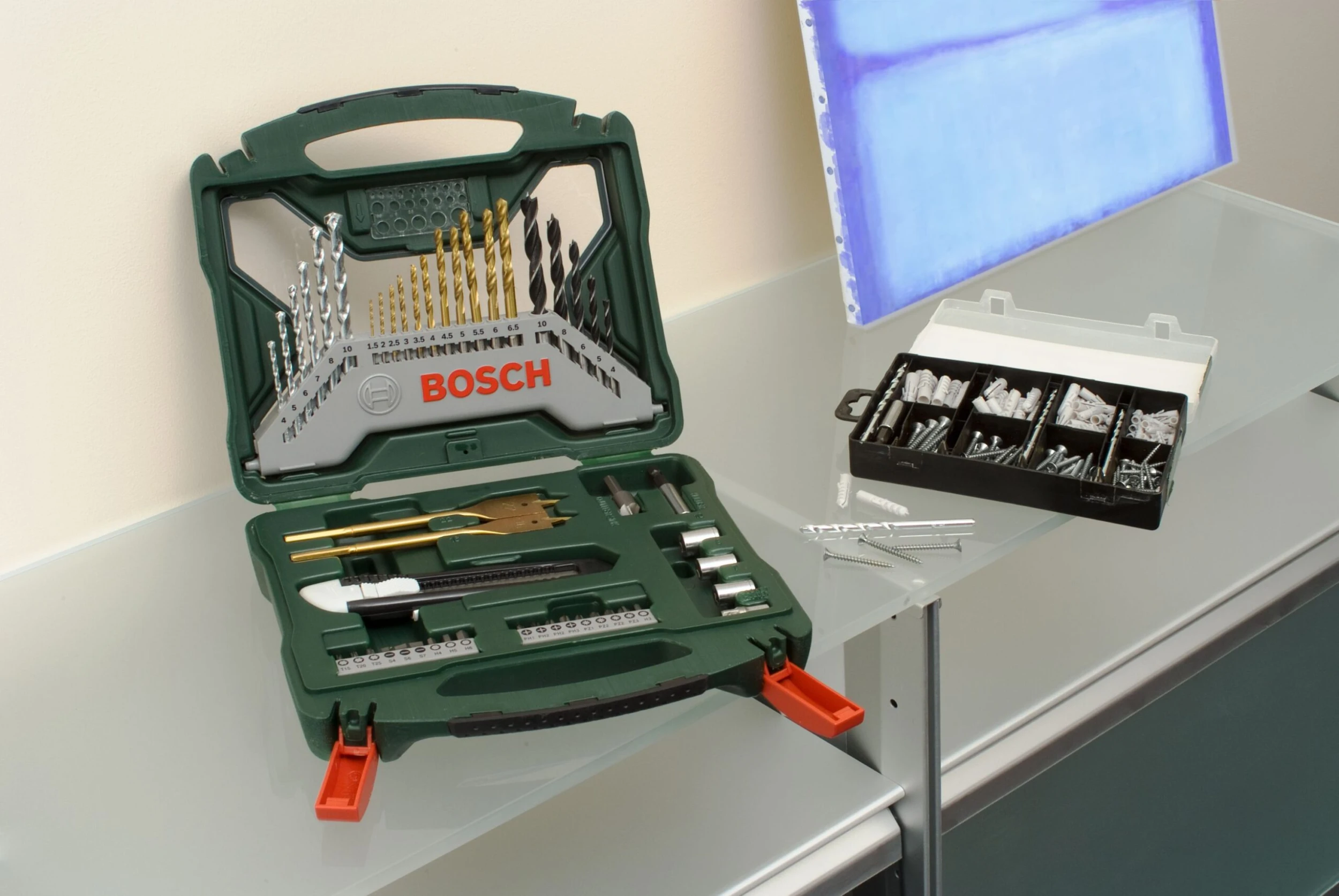 Bosch Bohr- Und Schrauberbit-Set + Dübel-Set, 173-teilig – Bild 3