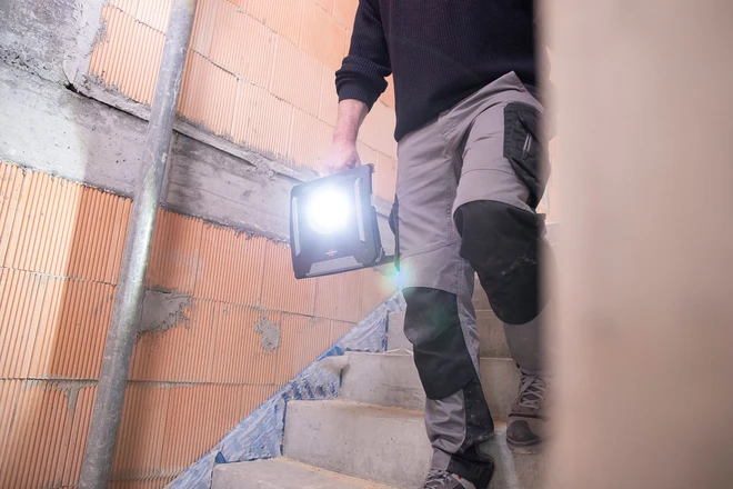 Brennenstuhl Multi Battery LED Akku Strahler Hybrid 6050 + 1x Bosch GBA 18V 3,0 Ah – Bild 19