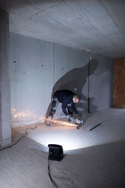 Brennenstuhl Multi Battery LED Akku Strahler Hybrid 6050 + 1x Bosch GBA 18V 3,0 Ah – Bild 20