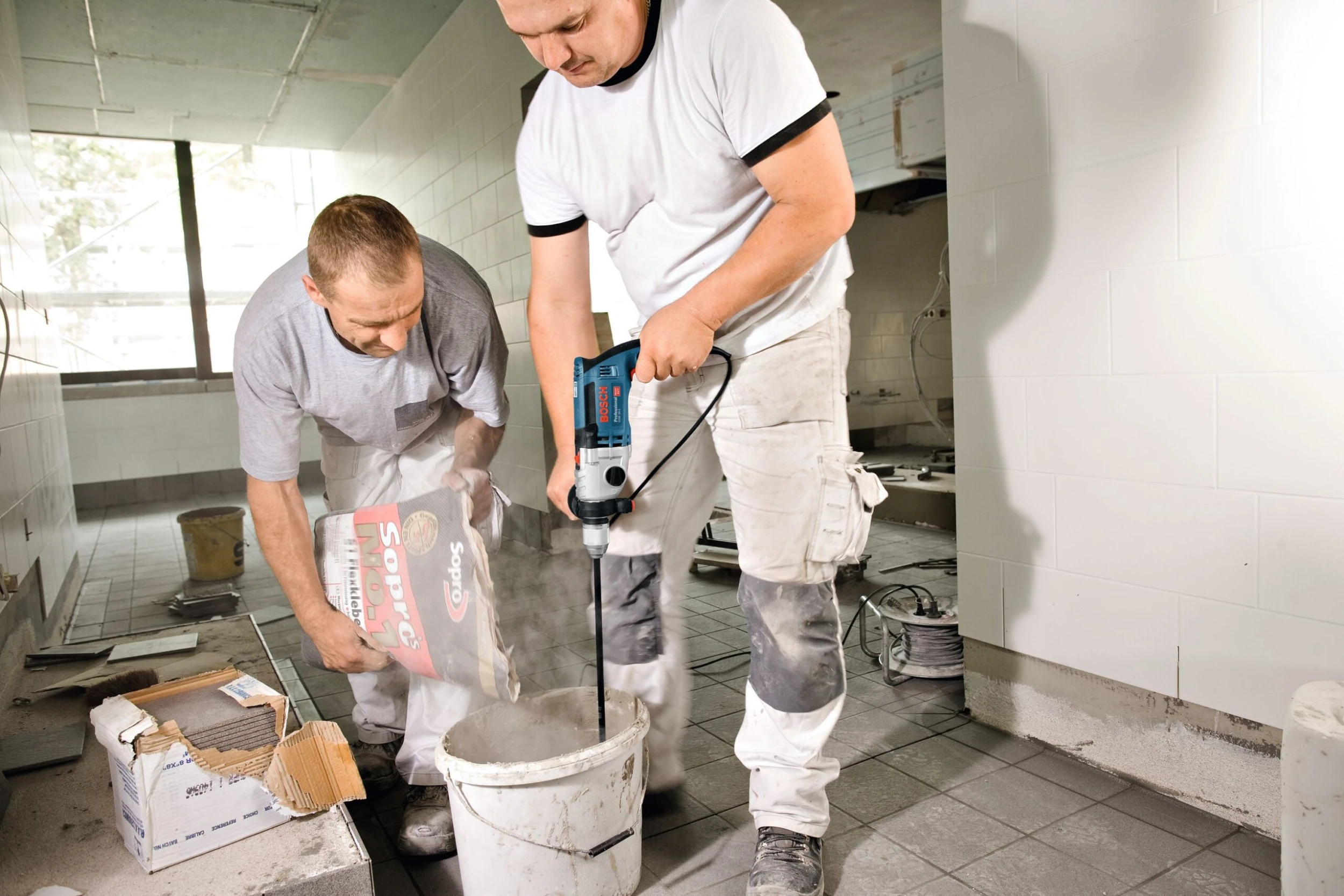 Bosch Schlagbohrmaschine GSB 24-2 Mit Holzbohrer-Set Und Lochsäge Im L-Case – Bild 14